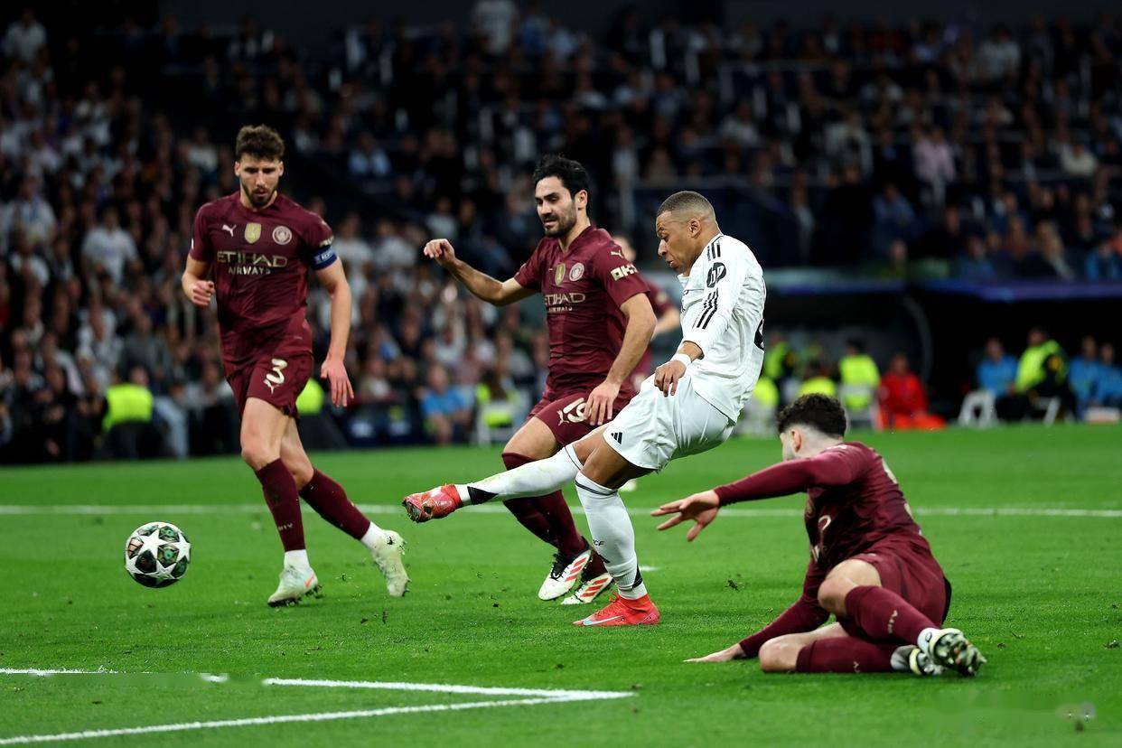 开云入口-姆巴佩在阿森纳比赛中逆转，惊险取胜引发热议！