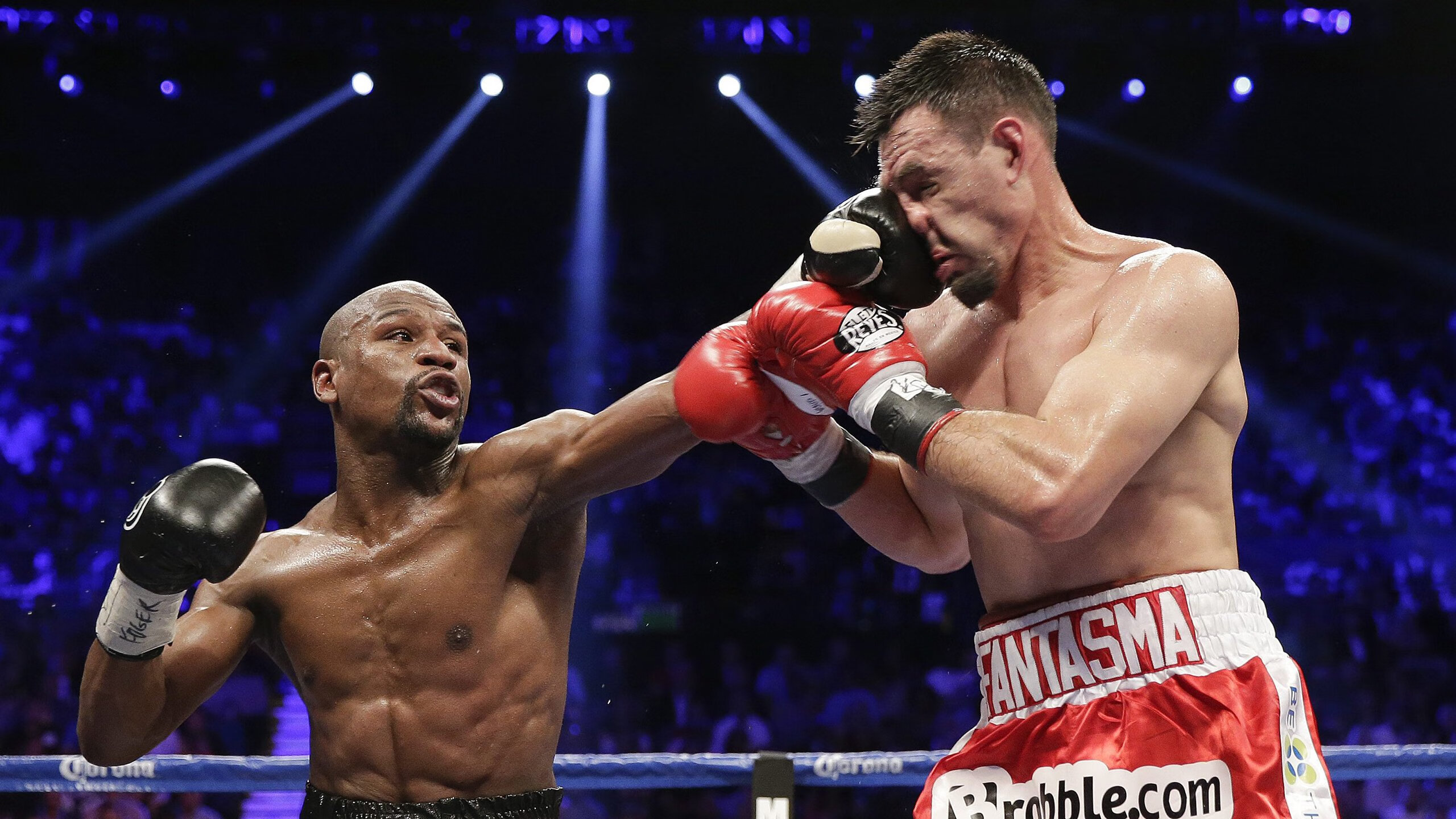 -蒂姆迎来十二赛季出色发挥，IG观众热烈欢呼！赛场气氛高涨